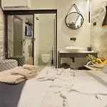 La E Bella Iii 4*