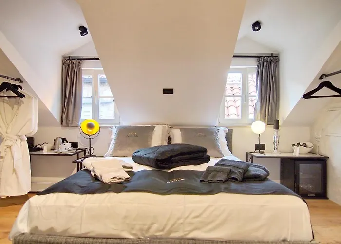 La E Bella Iii Gæstehus 4*