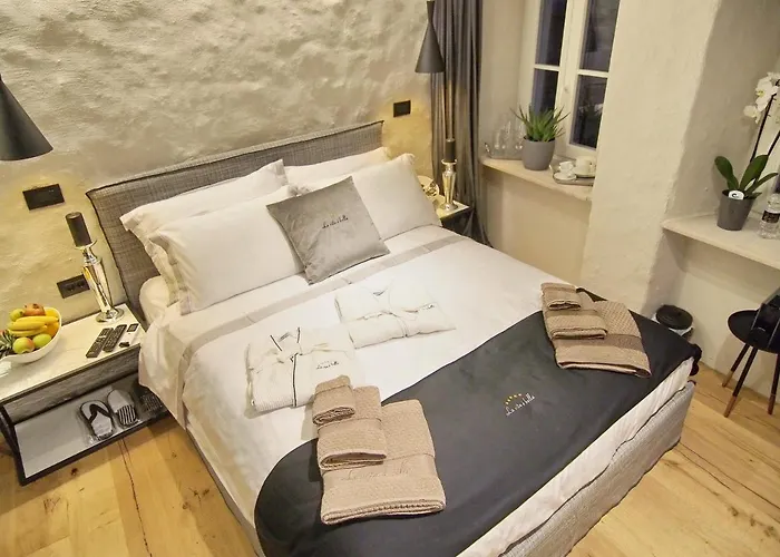 La E Bella Iii Gæstehus 4*